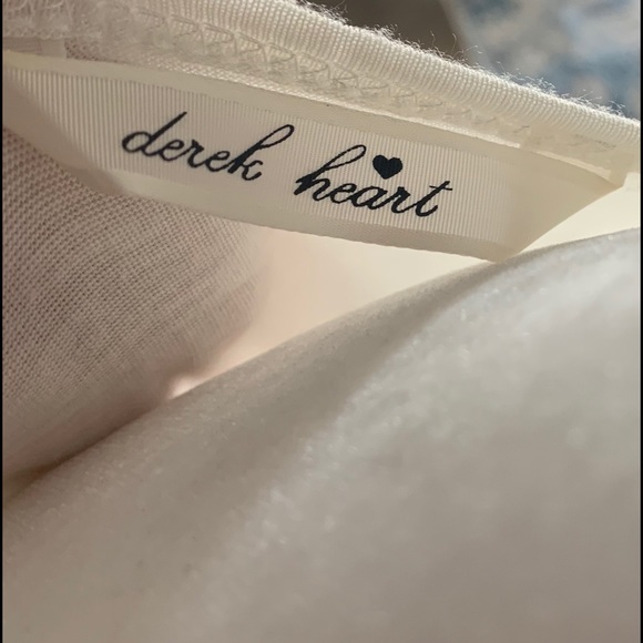 Women’s Derek Heart Embellished off-white tank.EUC - Picture 6 of 6